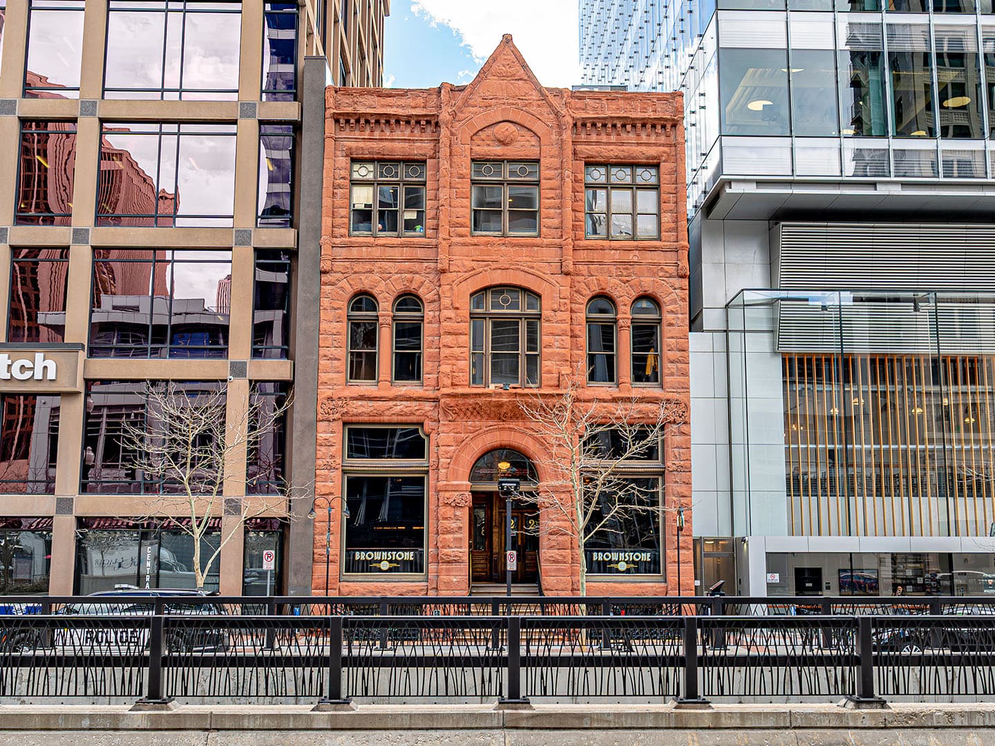 Brownstone 22